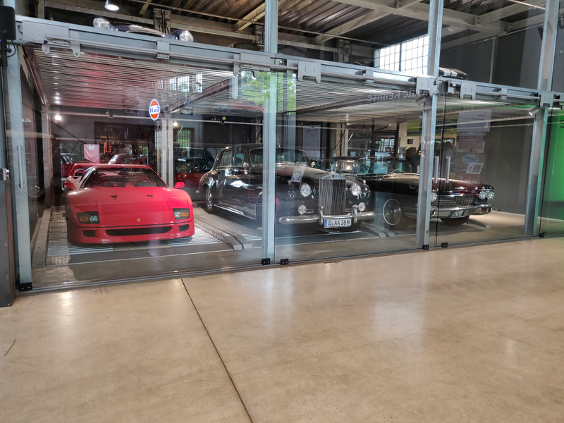 Illustration for article titled I went to an amazing dealership in DĂĽsseldorf